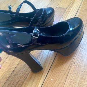 HALLOWEEN/PARTY HEELS SOZE 9. BRAND NEW NEVER WORN!